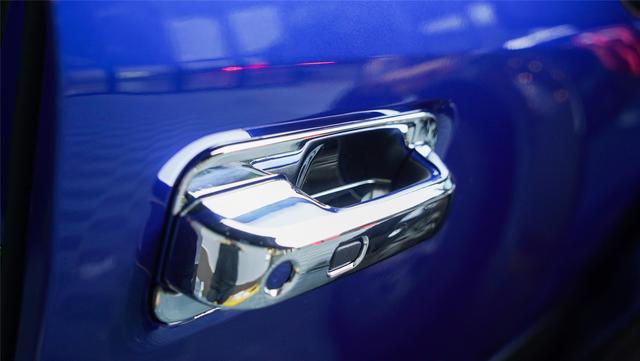 贴一套XPEL车衣大概需要多少钱？-