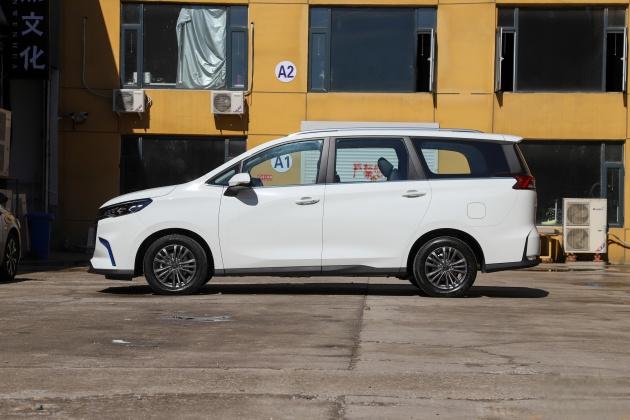 喜提EUNIQ 5 插电混动,磨合300公里,优缺点都总结出来了-