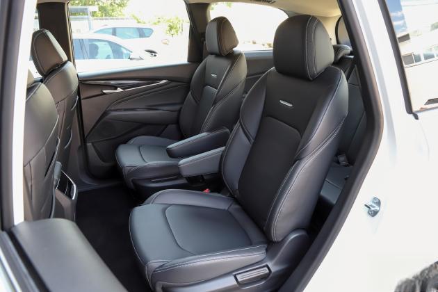 喜提EUNIQ 5 插电混动,磨合300公里,优缺点都总结出来了-