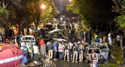 ​中方车队遭遇汽车炸弹，恐怖分子自首，巴铁总理答应中方两个要求