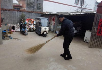 ​洛阳小伙交6万5被忽悠出国打黑工 取签证堪比“间谍接头”