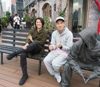 ​这或许就是郑伊健不要孩子的原因，陈小春还是太了解他了