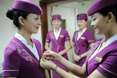 ​“高铁”“动车”“火车”用英语怎么说？