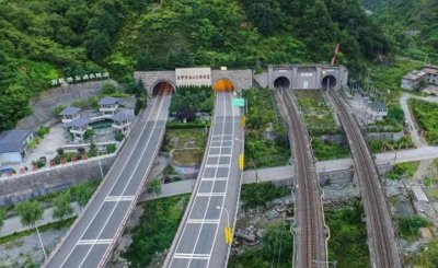 ​秦岭终南山公路隧道：全球最长双洞高速隧道，彰显人类智慧与实力