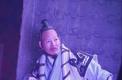 ​《倚天》明教前10高手排行，杨逍难进前3，第1名张三丰见都得跪下