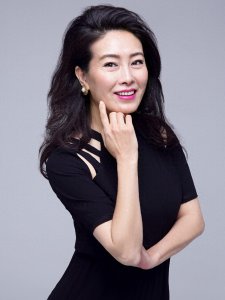 ​著名演员贾妮：我这辈子最正确的决定，就是赌气嫁给前男友铁哥们