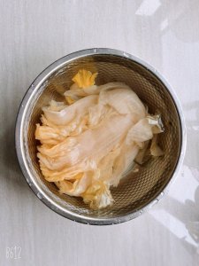 ​重要两步，做出滑嫩可口的家常酸菜鱼片