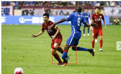 ​痛不欲生，登巴巴断腿场面惨烈，细数世界足坛著名的断腿事件