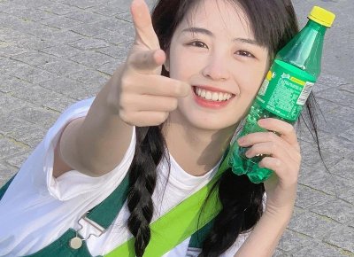 ​19朵香槟玫瑰花语和寓意，向日葵和香槟玫瑰的花语和寓意