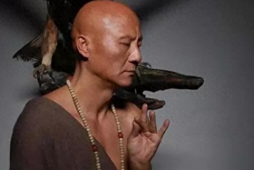 56岁计春华近照，演了一辈子的坏蛋，几十载容貌不改让人叹服