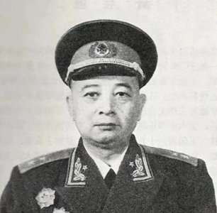 ​草根逆袭！黄火星的热血传奇之路