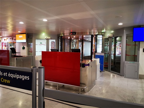 法国夏尔·戴高乐国际机场的印记