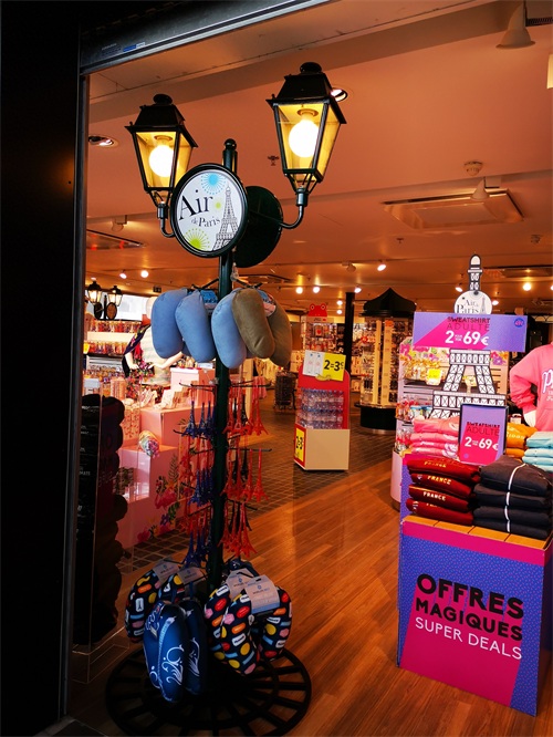 法国夏尔·戴高乐国际机场的印记