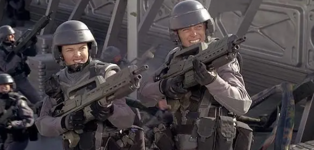 十部经典的外星人电影有哪些（经典必看的外星人电影排行榜）(2)_