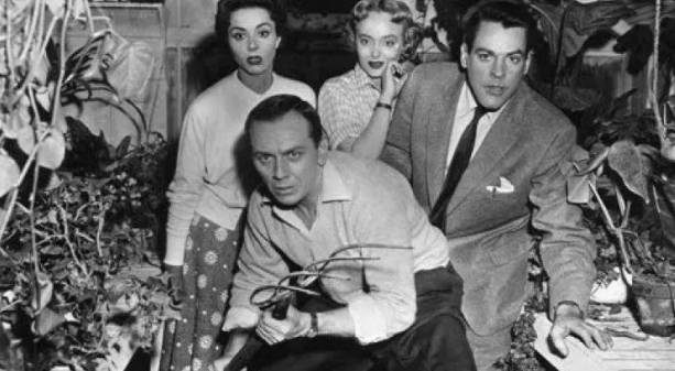 十部经典的外星人电影有哪些（经典必看的外星人电影排行榜）(10)_