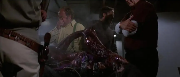 十部经典的外星人电影有哪些（经典必看的外星人电影排行榜）(9)_