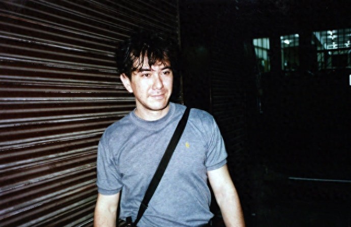 香港实力派影帝黄秋生年轻照片爆出,中英混血,最佳男配角