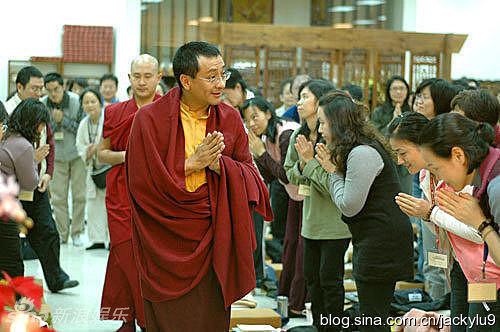 阿雅为什么嫁给活佛 阿雅老公仁波切资料背景揭秘