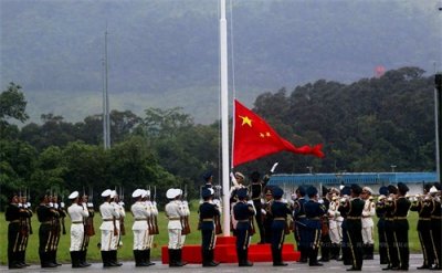 ​除了武警外，还有哪些单位虽不隶属五大军种，但也具备军人身份？