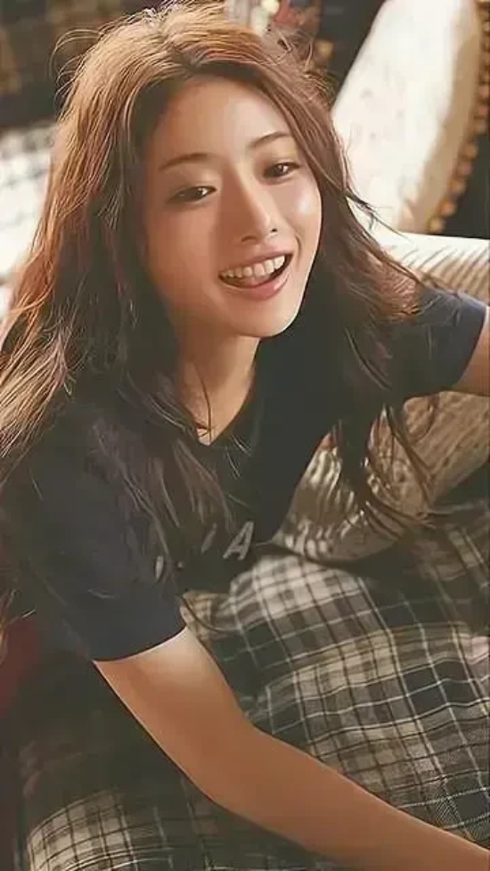 岛国励志美神：石原里美是那种只要一笑，就值得拥有最好的女孩
