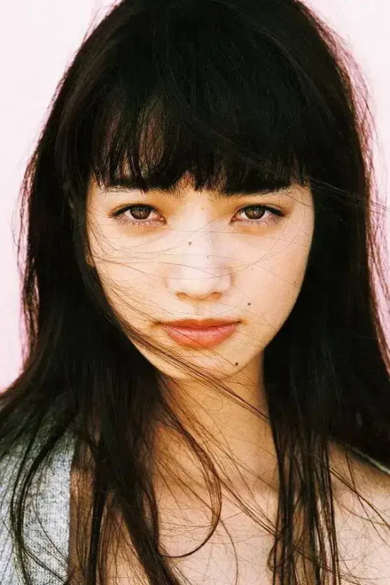 霓虹国的“男神收割机”：小松菜奈清纯女高中生图片合集