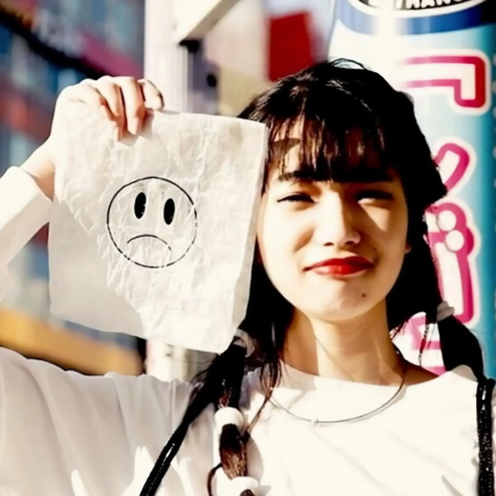 霓虹国的“男神收割机”：小松菜奈清纯女高中生图片合集