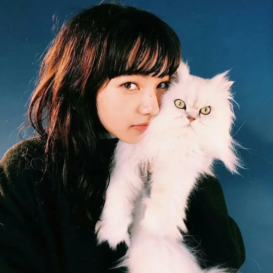 霓虹国的“男神收割机”：小松菜奈清纯女高中生图片合集