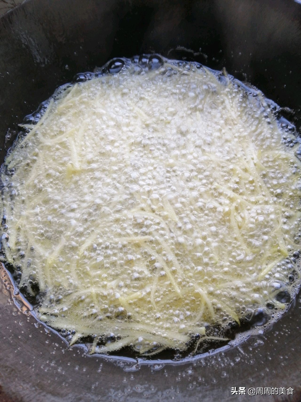 土豆炒多久才熟透(金黄酥脆炒土豆丝制作步骤)