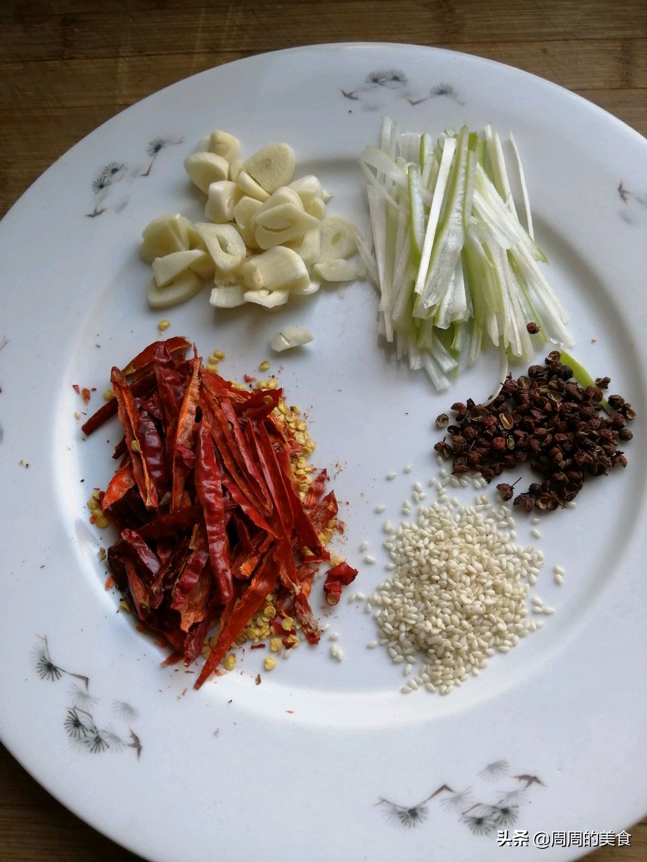 土豆炒多久才熟透(金黄酥脆炒土豆丝制作步骤)