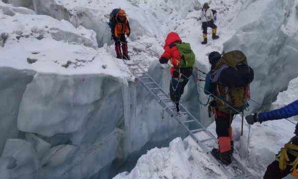 中国第一次登上珠穆朗玛峰是哪一年,中国第1次登上珠穆朗玛峰是在哪一年图2