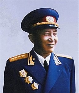 ​77年傅崇碧新官上任，复仇的机会来了，罗瑞卿：把造谣人清理出去