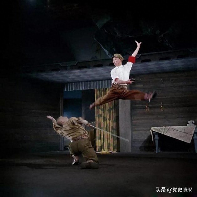 现代京剧经典之《奇袭白虎团》