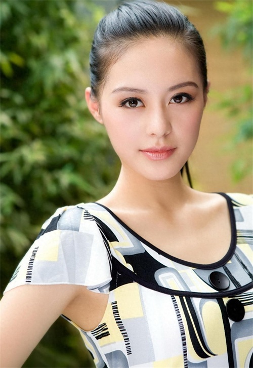 新晋女神王力可，不断颠覆自己，演艺圈的拼命三娘