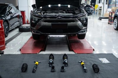 ​凡尔赛国内首台博德避震安装