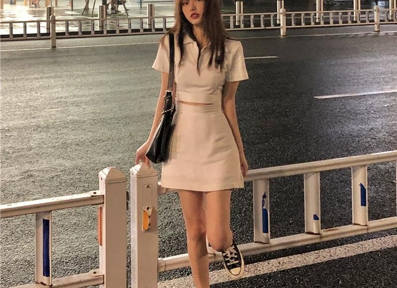 歌手梁咏琪，香港知名歌手梁咏琪宣布约满暂别乐坛