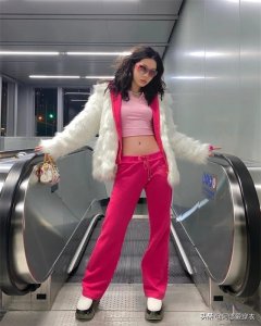 ​说实话，“低腰裤”真的太美了，可惜英年退圈，不然可是矮子福音