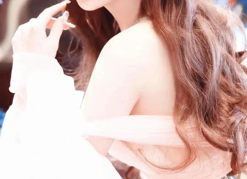 超级皮的聊天套路，拿去套路喜欢的她(很皮的聊天套路)