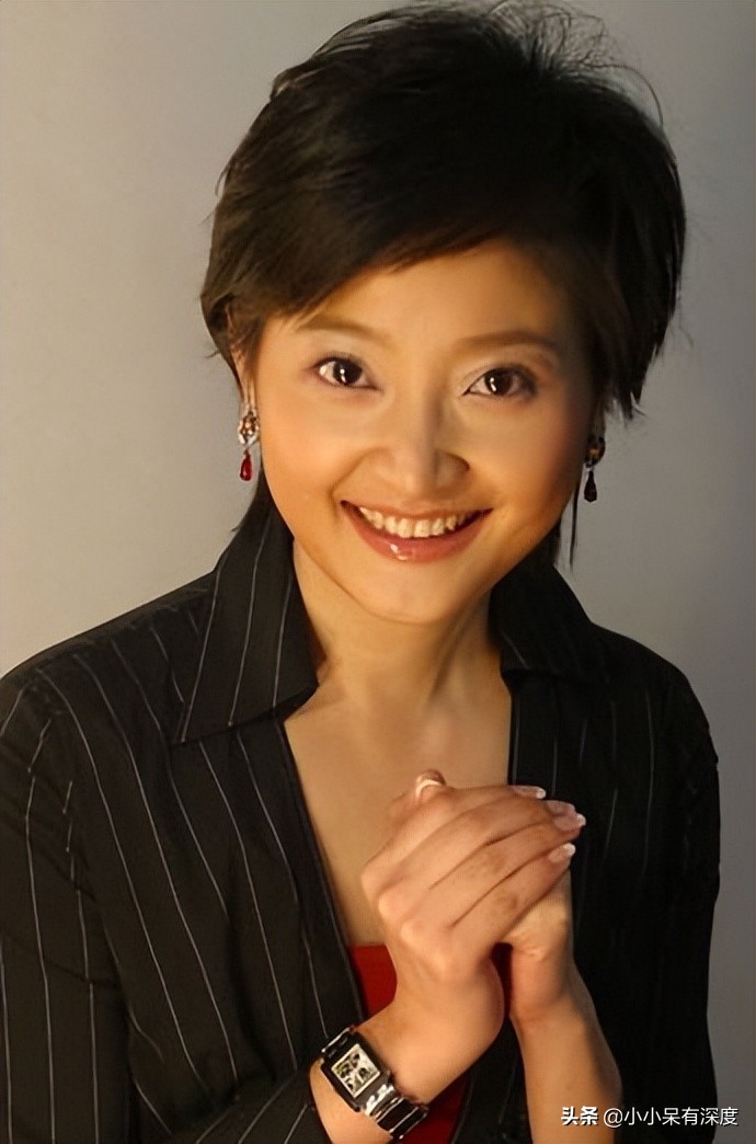 央视财经一姐谢颖颖近照，她的老公到底是谁？40岁生下女儿很幸福