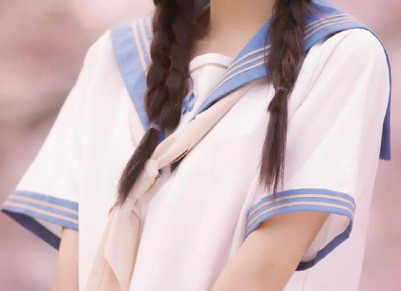 余生很长,愿你拥抱自己,笑容里全是坦荡 余生很长,愿你拥抱自己,笑容里全是坦荡