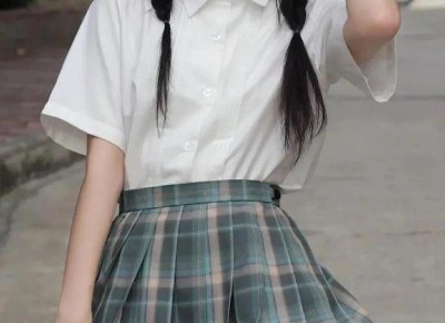 ​原告仅凭与微信名为“第三人”的聊天记录起诉被告