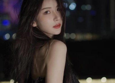 ​张靓颖何洁，周笔畅捧场为何李宇春张靓颖何洁缺席