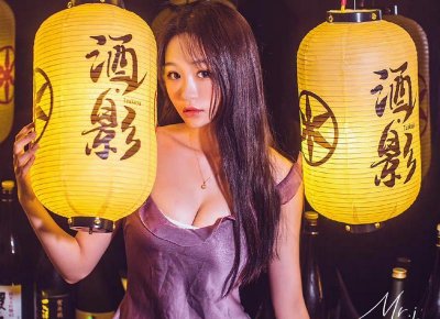 ​张雨绮现在是哪个经纪公司的 和谁签约了