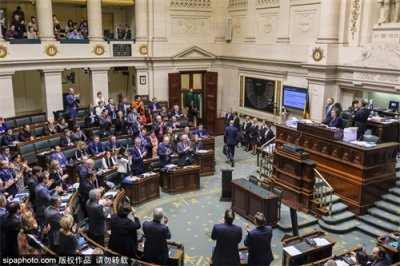 ​比利时首相米歇尔在联邦会全体会议上宣布辞职