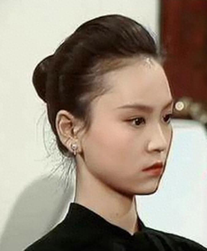 “泪眼皇后”刘雪华个人资料,果然爱哭的人命运总是不济。