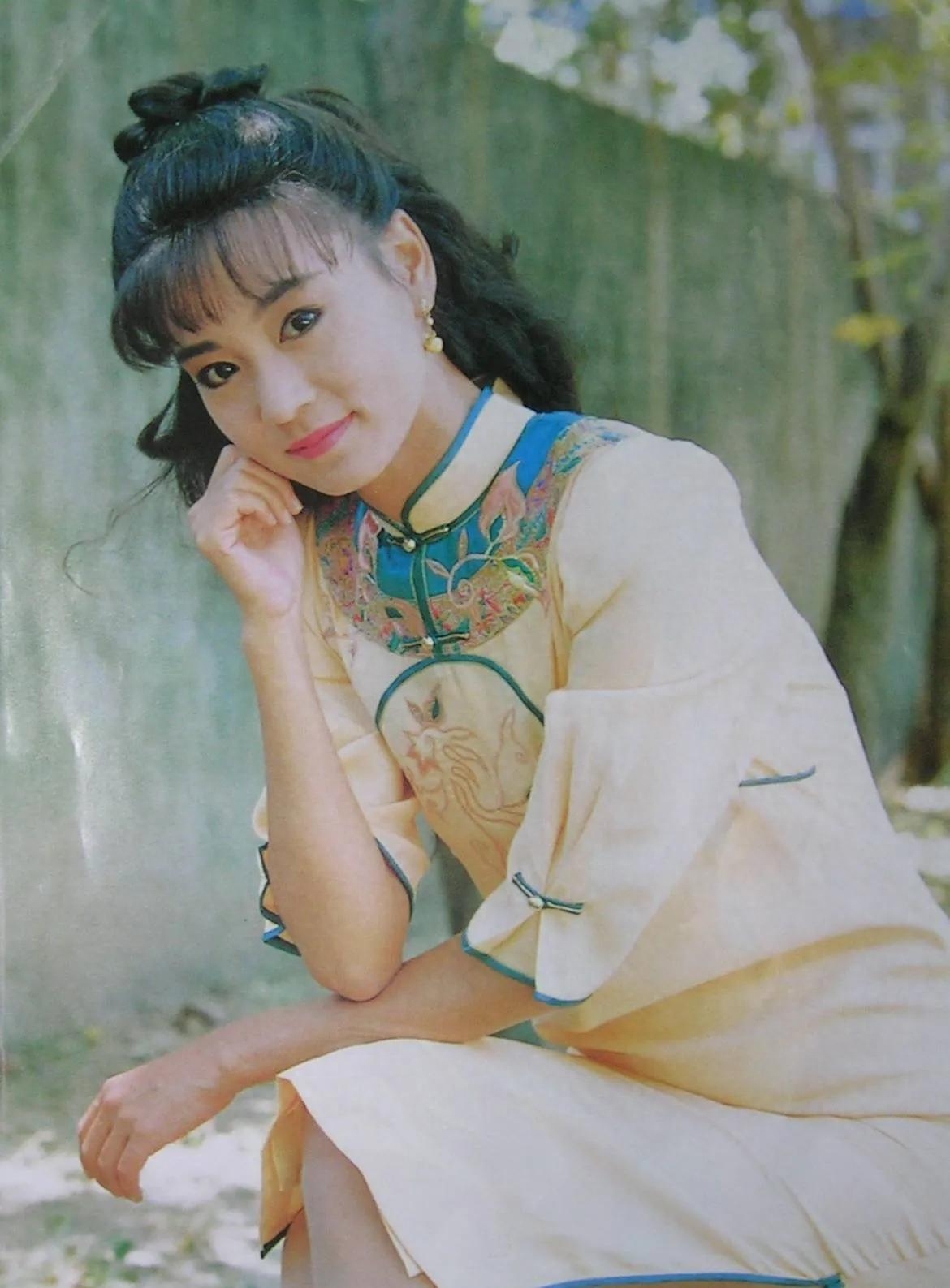 “泪眼皇后”刘雪华个人资料,果然爱哭的人命运总是不济。