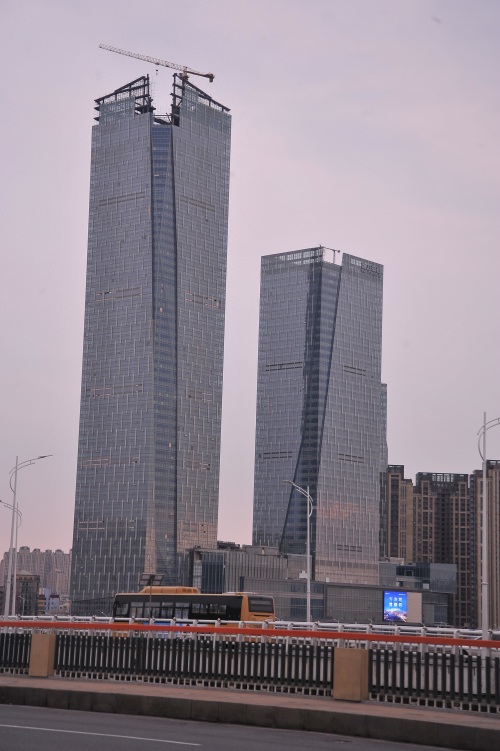 哈市最高楼建设已近尾声，投用后将成为松花江畔一处地标式建筑