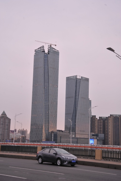 哈市最高楼建设已近尾声，投用后将成为松花江畔一处地标式建筑