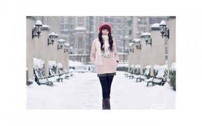 ​女孩带闺蜜出来吃饭聊天潜台词(出去玩还是会给在忙的闺蜜发消息)