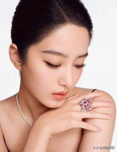 ​郁金香——杨采钰全图写真合集