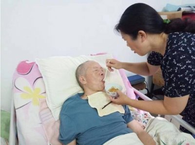 ​为孝老爱亲插上科研和科普的“翅膀”——记湖北职业技术学院副教授余丽老师